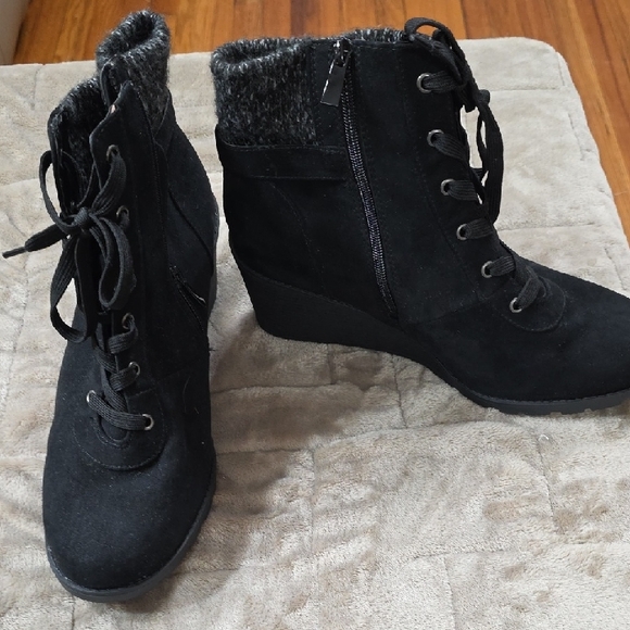 NWT Torrid Women's Wedged Ankle Booties Black Faux Suede Sweater Sock Sz 13WW - Picture 1 of 11